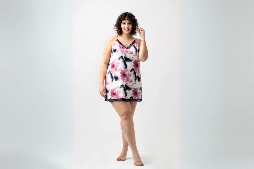 Bielizna nocna plus size – jak podkreślić sylwetkę i czuć się pięknie?