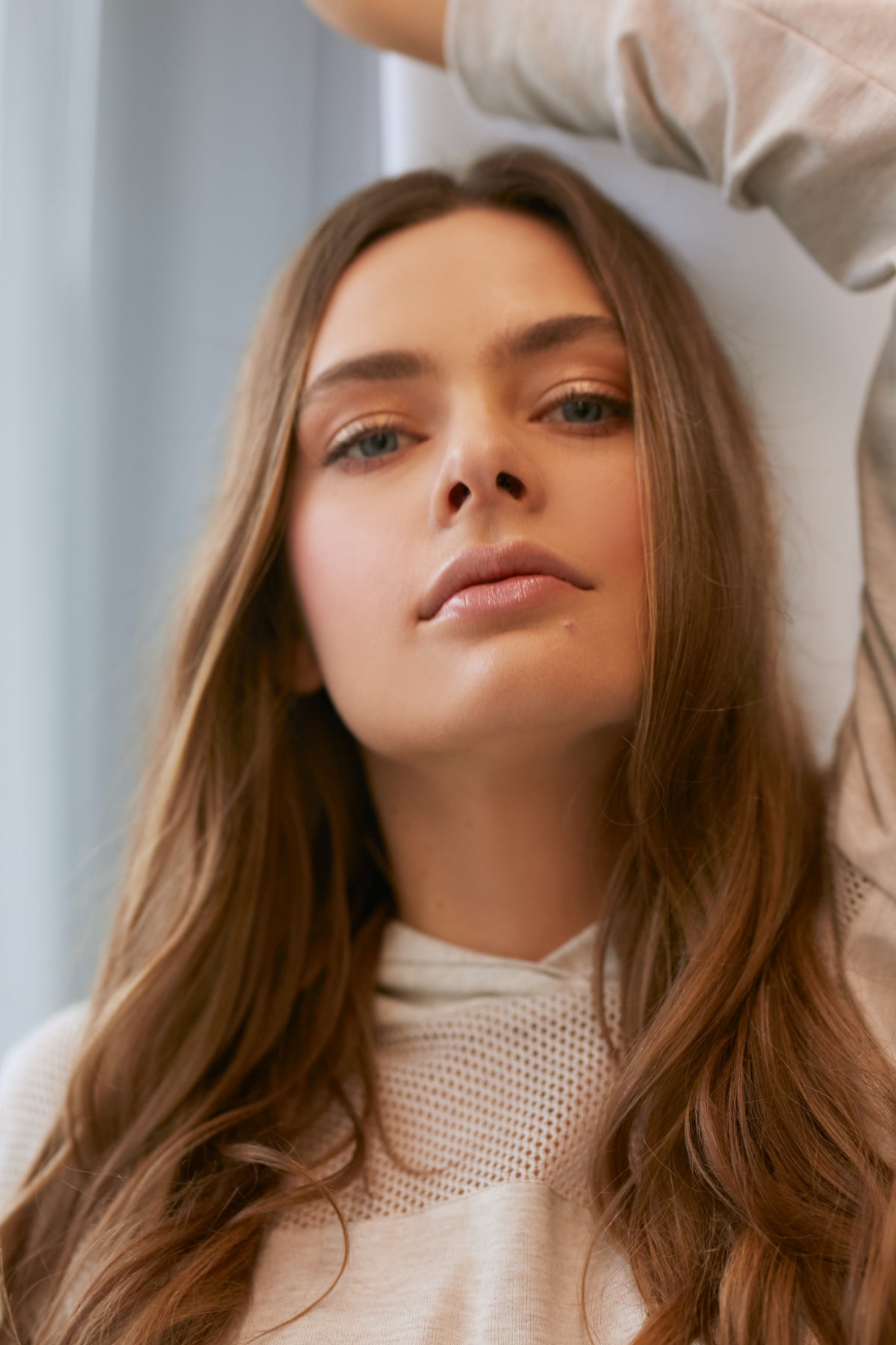 Loungewear lekka bluza z kapturem – beżowy melanż_7