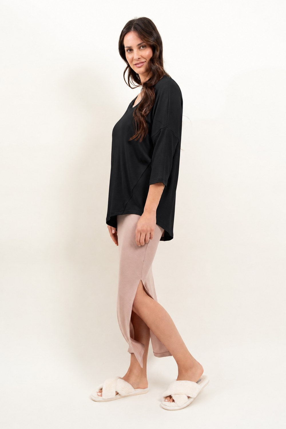 Loungewear bluzka oversize z asymetrycznymi cięciami - czarna_4