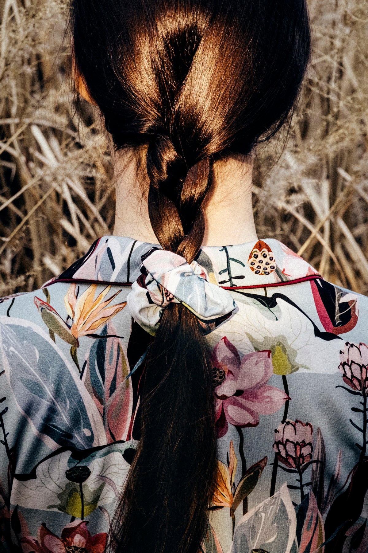 Zestaw 2 gumek do włosów scrunchie – kwiatowy print_3